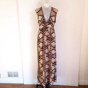 The ODELLS V-neck tan Maxi Dress Elastic Waist